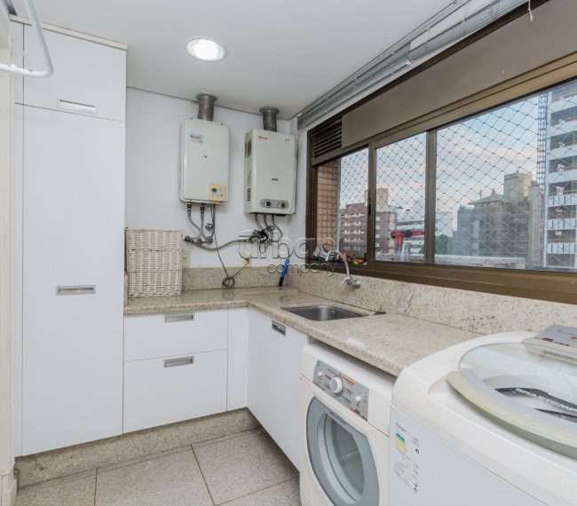 Apartamento com 174m², 3 quartos, 3 suítes, 3 vagas, no bairro Mont Serrat em Porto Alegre