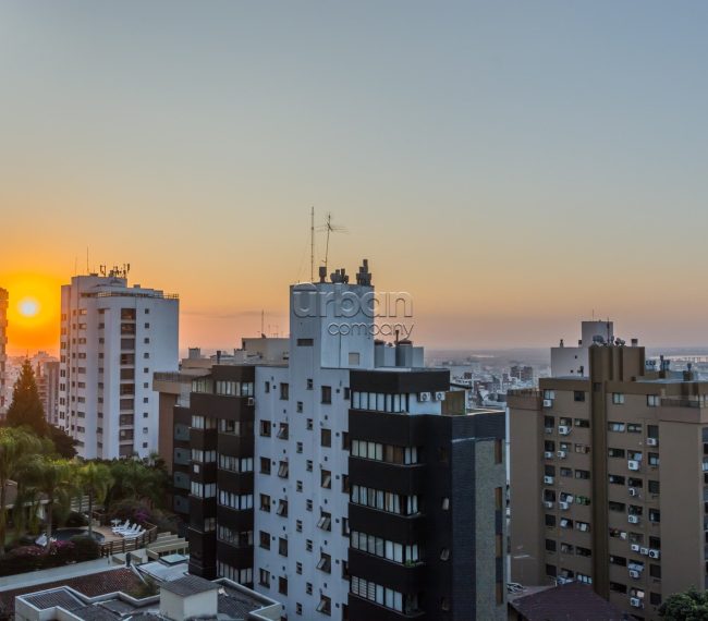 Apartamento com 174m², 3 quartos, 3 suítes, 3 vagas, no bairro Mont Serrat em Porto Alegre