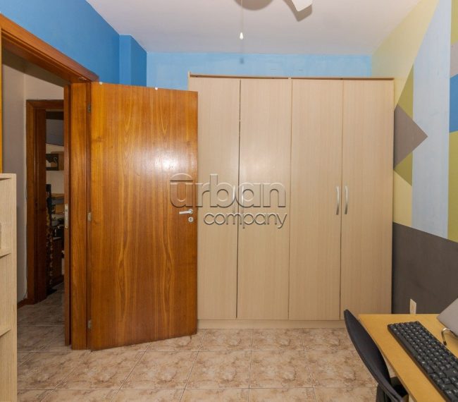 Apartamento com 88m², 3 quartos, 1 suíte, 1 vaga, no bairro Passo da Areia em Porto Alegre