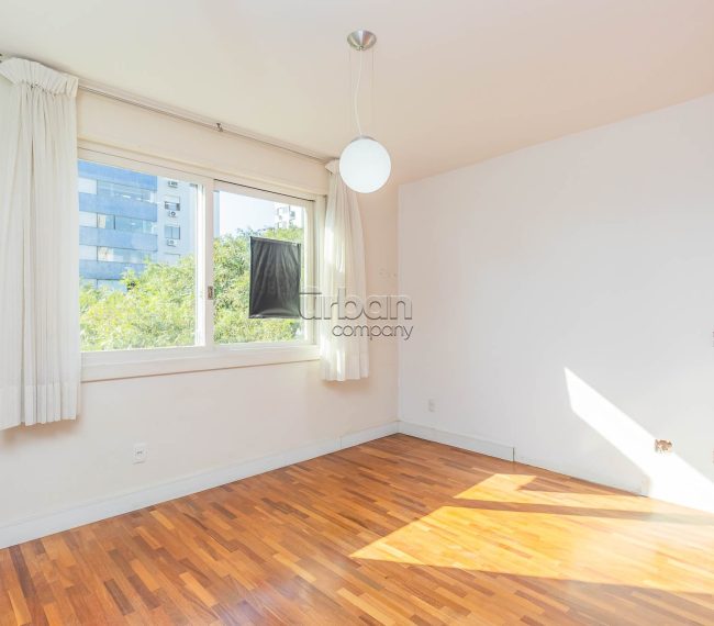 Apartamento com 114m², 3 quartos, 1 suíte, 1 vaga, no bairro Moinhos de Vento em Porto Alegre