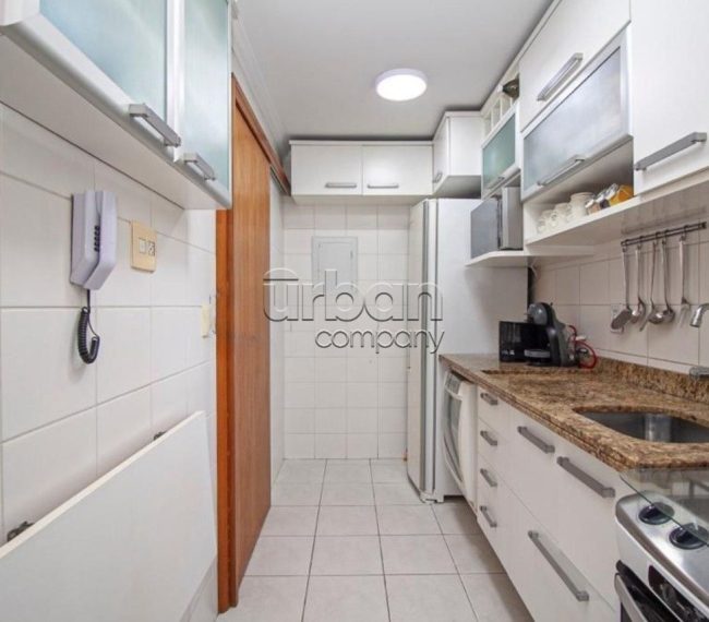 Apartamento com 72m², 2 quartos, 1 suíte, 1 vaga, no bairro Passo da Areia em Porto Alegre