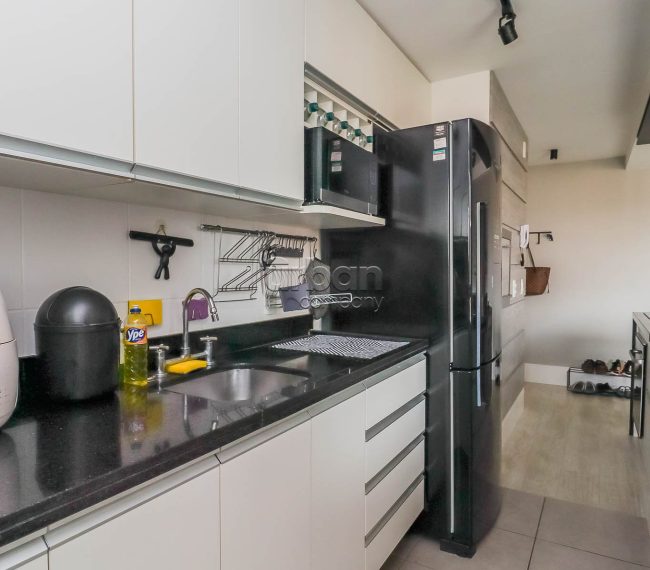 Apartamento com 58m², 2 quartos, 1 suíte, 2 vagas, no bairro Central Parque em Porto Alegre