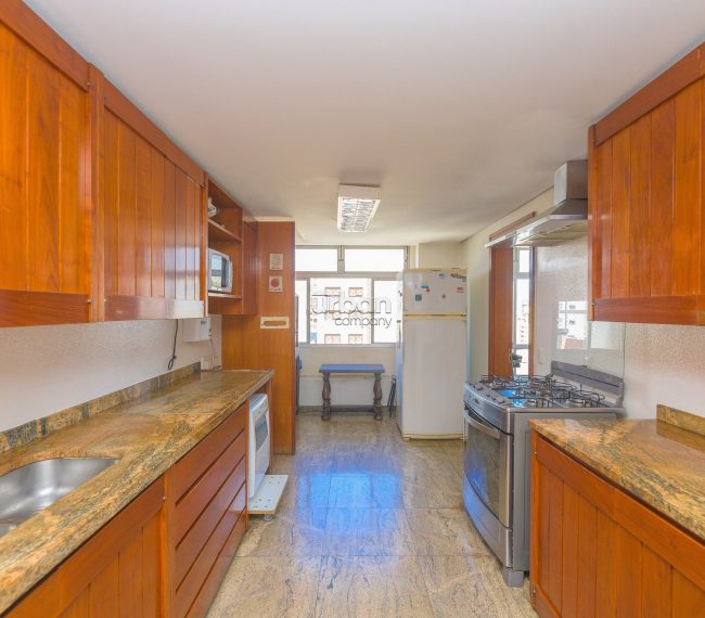 Apartamento com 347m², 4 quartos, 1 suíte, 3 vagas, no bairro Rio Branco em Porto Alegre