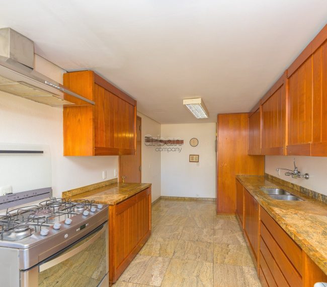 Apartamento com 347m², 4 quartos, 1 suíte, 3 vagas, no bairro Rio Branco em Porto Alegre