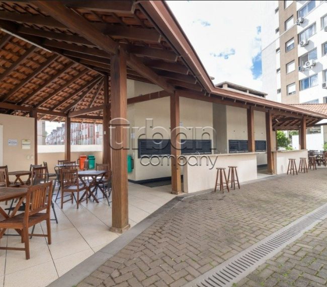 Apartamento com 65m², 2 quartos, 1 suíte, 1 vaga, no bairro Vila Ipiranga em Porto Alegre