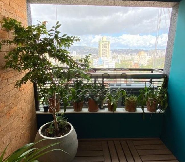 Loft com 68m², 1 quarto, 1 suíte, 2 vagas, no bairro Petrópolis em Porto Alegre