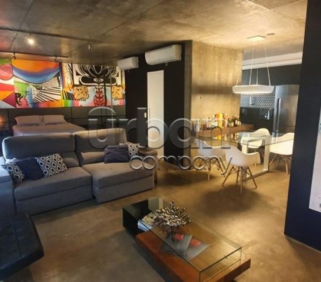 Loft com 68m², 1 quarto, 1 suíte, 2 vagas, no bairro Petrópolis em Porto Alegre