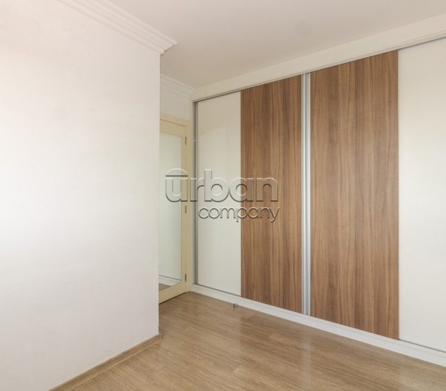 Apartamento com 108m², 3 quartos, 1 suíte, 2 vagas, no bairro Cristo Redentor em Porto Alegre