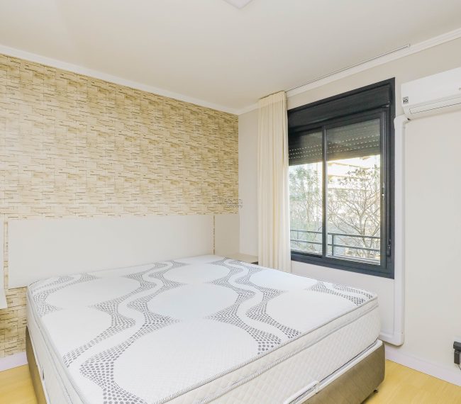 Apartamento com 43m², 1 quarto, 1 vaga, no bairro Auxiliadora em Porto Alegre