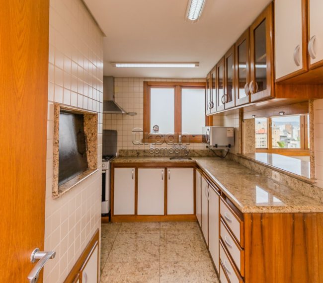 Apartamento com 153m², 3 quartos, 1 suíte, 2 vagas, no bairro Petrópolis em Porto Alegre