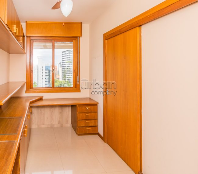 Apartamento com 153m², 3 quartos, 1 suíte, 2 vagas, no bairro Petrópolis em Porto Alegre