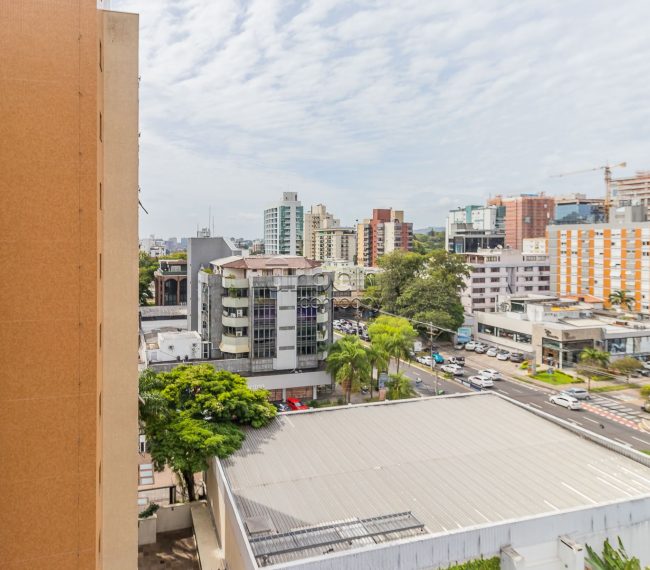 Apartamento com 153m², 3 quartos, 1 suíte, 2 vagas, no bairro Petrópolis em Porto Alegre