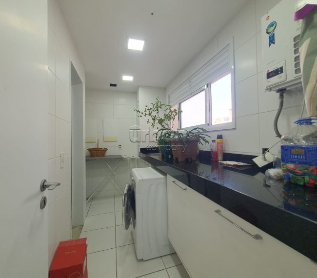 Apartamento com 162m², 3 quartos, 3 suítes, 2 vagas, no bairro Central Parque em Porto Alegre