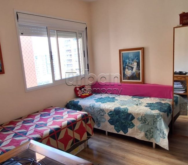 Apartamento com 162m², 3 quartos, 3 suítes, 2 vagas, no bairro Central Parque em Porto Alegre