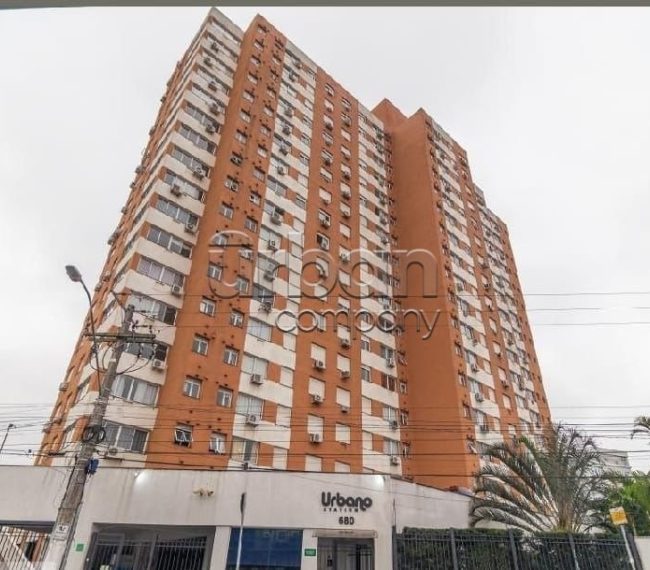 Apartamento com 51m², 2 quartos, 1 suíte, 1 vaga, no bairro Azenha em Porto Alegre