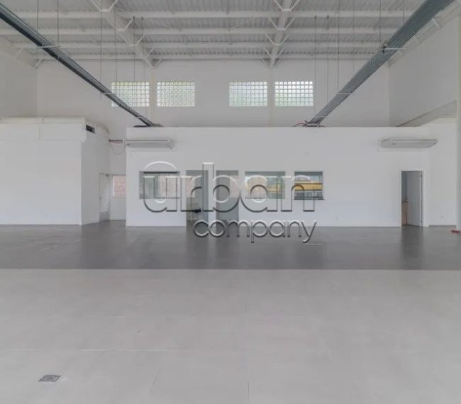 Prédio Comercial com 1300m², 25 vagas, no bairro Jardim Botânico em Porto Alegre