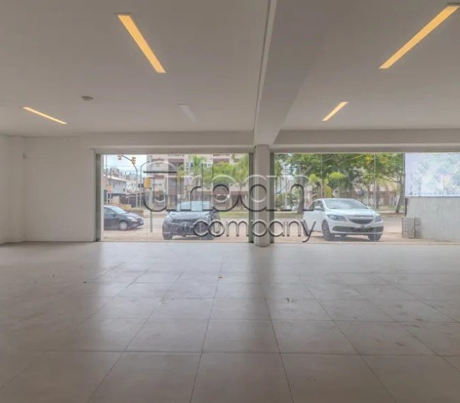 Prédio Comercial com 1300m², 25 vagas, no bairro Jardim Botânico em Porto Alegre