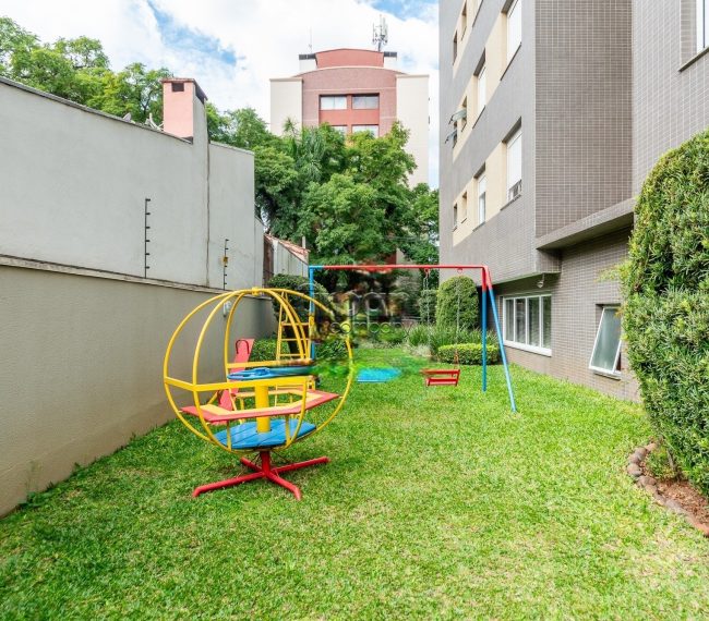 Apartamento com 93m², 3 quartos, 1 suíte, 3 vagas, no bairro Rio Branco em Porto Alegre