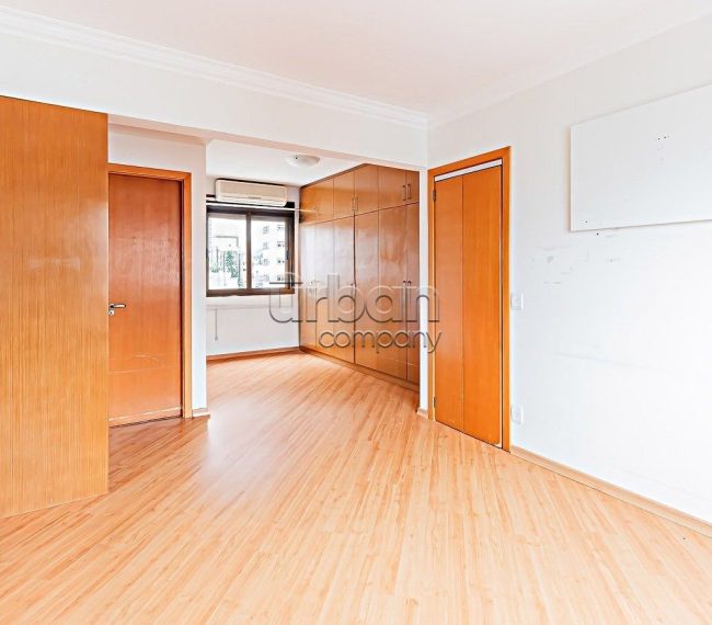 Apartamento com 98m², 3 quartos, 1 suíte, 2 vagas, no bairro Menino Deus em Porto Alegre