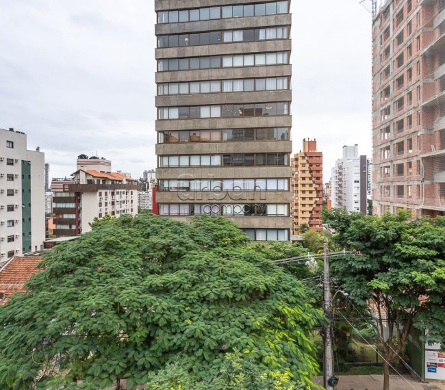 Apartamento com 94m², 3 quartos, 1 suíte, 3 vagas, no bairro Petrópolis em Porto Alegre