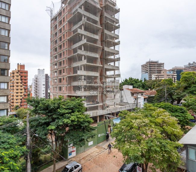 Apartamento com 94m², 3 quartos, 1 suíte, 3 vagas, no bairro Petrópolis em Porto Alegre