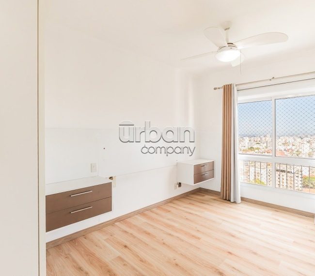 Apartamento com 105m², 3 quartos, 1 suíte, 2 vagas, no bairro Petrópolis em Porto Alegre