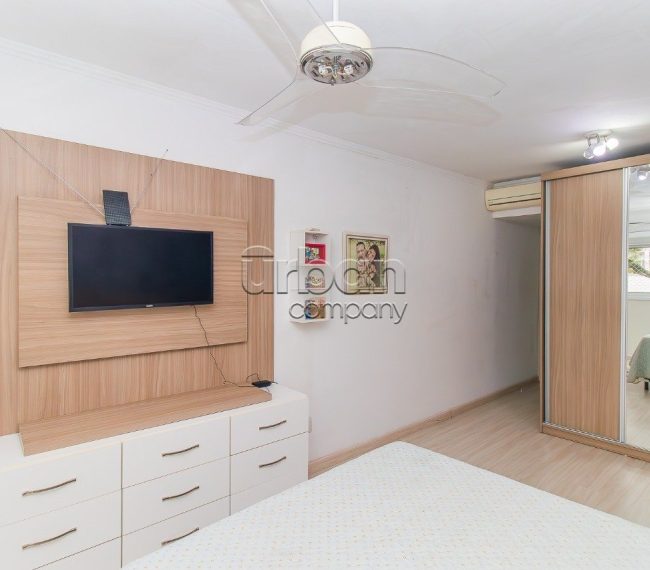 Apartamento com 78m², 2 quartos, 1 suíte, 2 vagas, no bairro Jardim Botânico em Porto Alegre