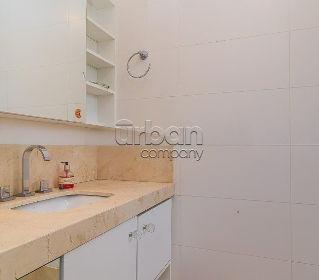 Apartamento com 238m², 3 quartos, 2 suítes, 4 vagas, no bairro Jardim Europa em Porto Alegre