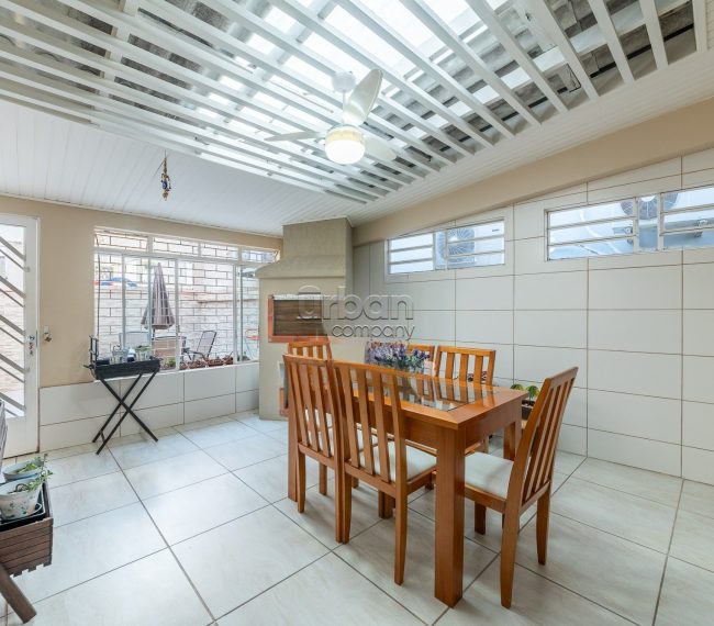 Apartamento Garden com 150m², 3 quartos, 1 suíte, 1 vaga, no bairro Petrópolis em Porto Alegre