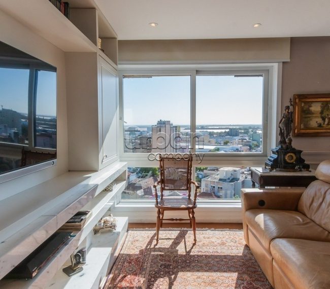 Apartamento com 120m², 3 quartos, 1 suíte, 2 vagas, no bairro Moinhos de Vento em Porto Alegre