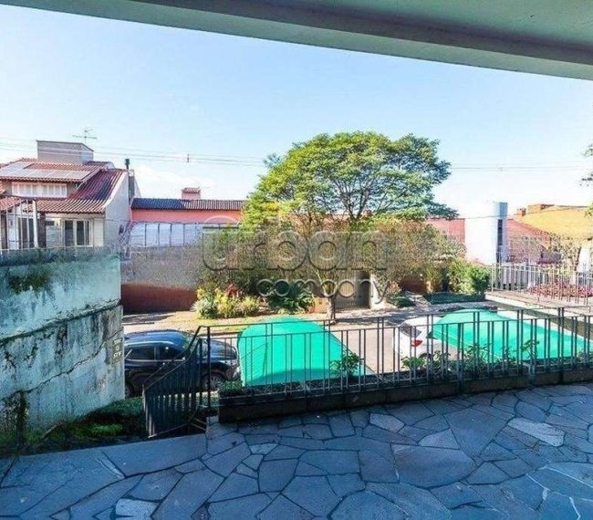 Casa com 500m², 4 quartos, 2 suítes, 6 vagas, no bairro Boa Vista em Porto Alegre