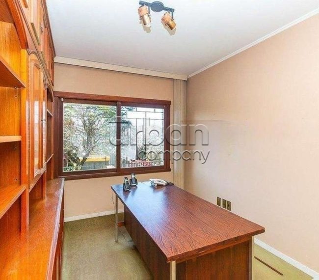 Casa com 500m², 4 quartos, 2 suítes, 6 vagas, no bairro Boa Vista em Porto Alegre