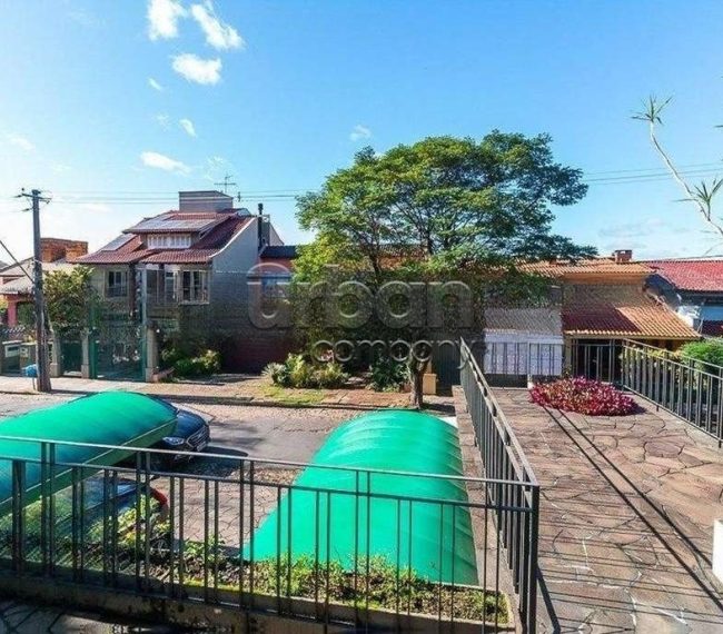 Casa com 500m², 4 quartos, 2 suítes, 6 vagas, no bairro Boa Vista em Porto Alegre