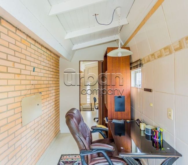 Casa com 126m², 2 quartos, 2 vagas, no bairro Jardim Planalto em Porto Alegre