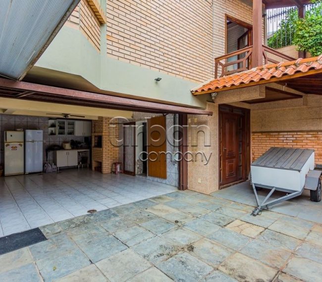 Casa com 126m², 2 quartos, 2 vagas, no bairro Jardim Planalto em Porto Alegre