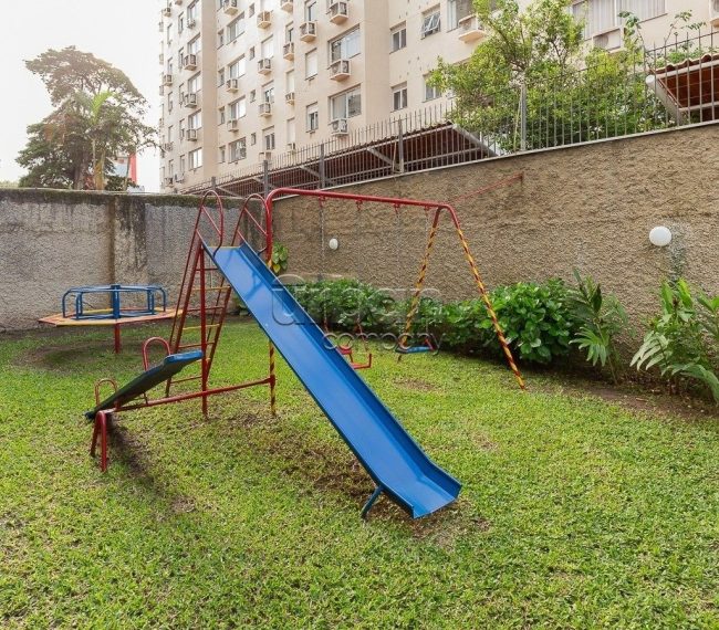 Apartamento com 111m², 3 quartos, 1 suíte, 2 vagas, no bairro Petrópolis em Porto Alegre