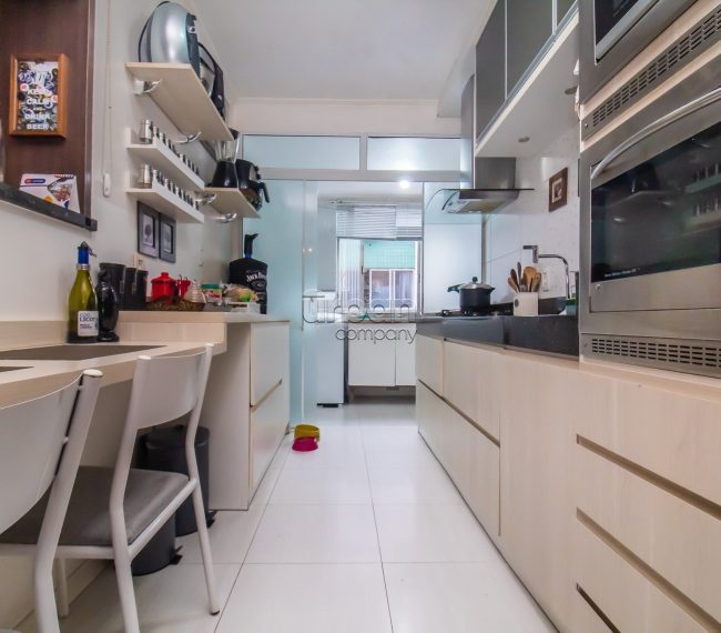 Apartamento com 98m², 3 quartos, 1 suíte, 1 vaga, no bairro Vila Ipiranga em Porto Alegre