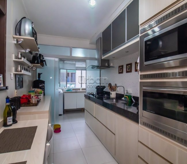 Apartamento com 98m², 3 quartos, 1 suíte, 1 vaga, no bairro Vila Ipiranga em Porto Alegre