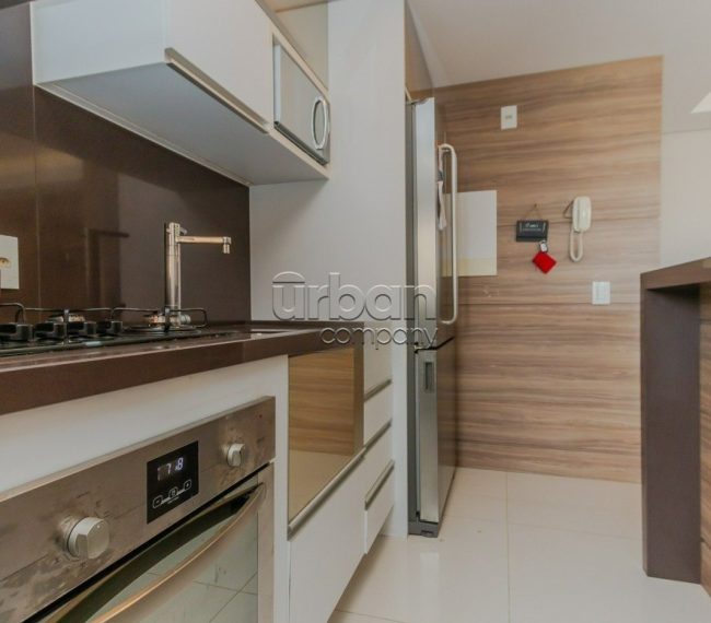 Apartamento com 81m², 3 quartos, 1 suíte, 1 vaga, no bairro Passo da Areia em Porto Alegre