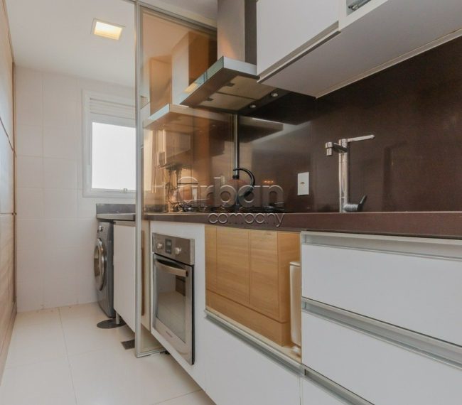 Apartamento com 81m², 3 quartos, 1 suíte, 1 vaga, no bairro Passo da Areia em Porto Alegre