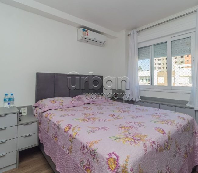 Apartamento com 79m², 3 quartos, 1 suíte, 2 vagas, no bairro Jardim Itu-Sabará em Porto Alegre