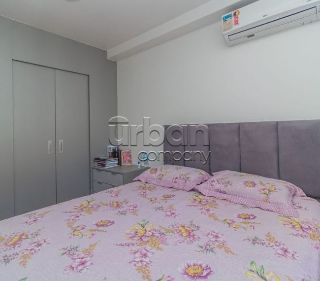 Apartamento com 79m², 3 quartos, 1 suíte, 2 vagas, no bairro Jardim Itu-Sabará em Porto Alegre