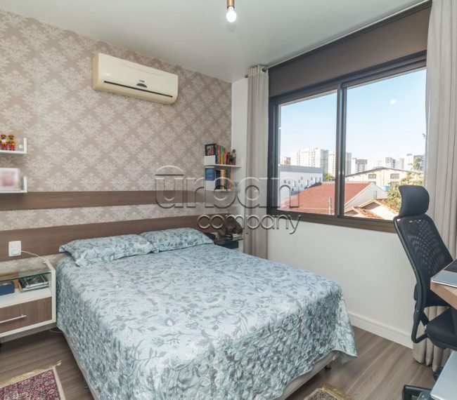 Apartamento com 93m², 3 quartos, 1 suíte, 2 vagas, no bairro Vila Ipiranga em Porto Alegre