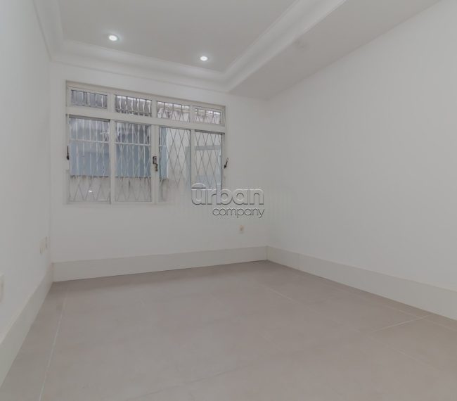 Casa com 268m², 4 quartos, 2 vagas, no bairro Três Figueiras em Porto Alegre