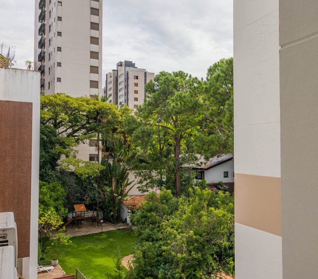 Apartamento com 118m², 3 quartos, 1 suíte, 2 vagas, no bairro Petropolis em Porto Alegre