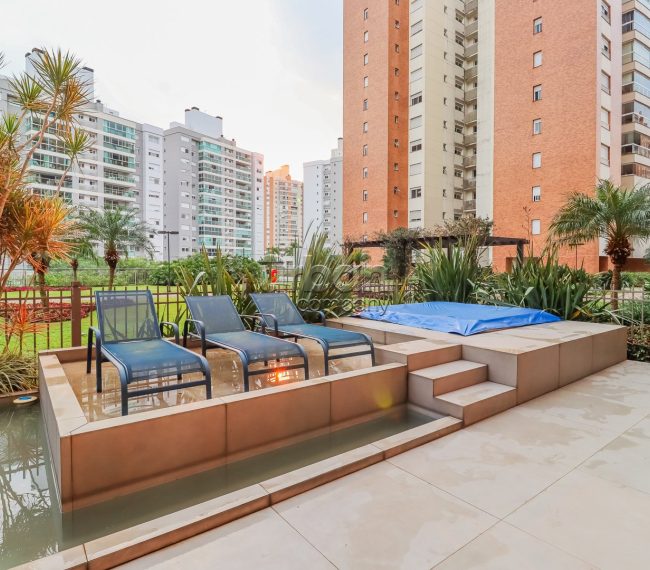 Apartamento Garden com 326m², 4 quartos, 3 suítes, 4 vagas, no bairro Central Parque em Porto Alegre