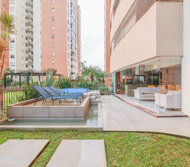 Apartamento Garden com 326m², 4 quartos, 3 suítes, 4 vagas, no bairro Central Parque em Porto Alegre