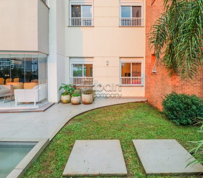 Apartamento Garden com 326m², 4 quartos, 3 suítes, 4 vagas, no bairro Central Parque em Porto Alegre