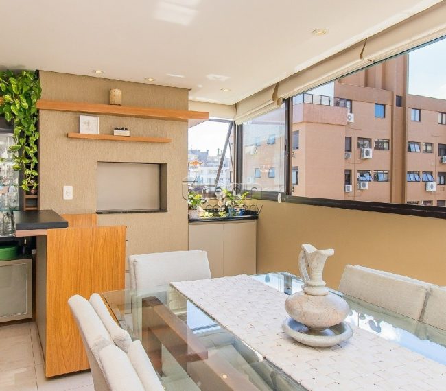 Apartamento com 97m², 3 quartos, 1 suíte, 2 vagas, no bairro Mont Serrat em Porto Alegre