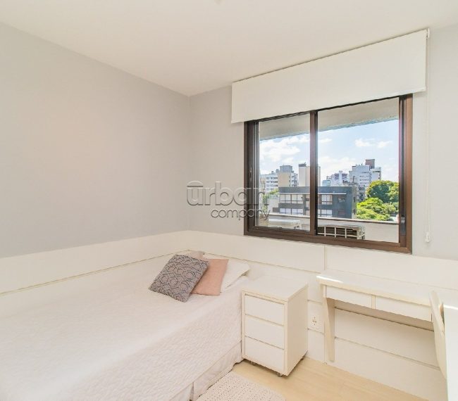 Apartamento com 97m², 3 quartos, 1 suíte, 2 vagas, no bairro Mont Serrat em Porto Alegre